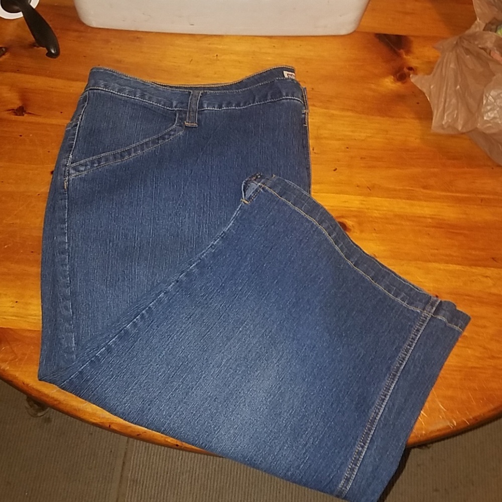 Faded Glory Plus Size Capri